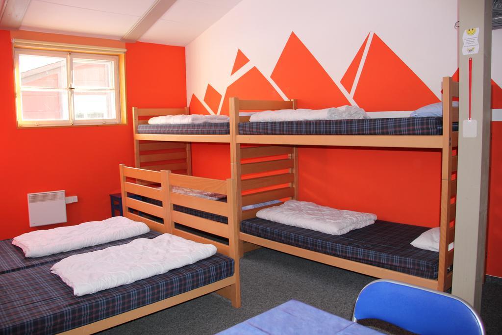 גרינדלוולד Downtown Lodge Hostel - Unique Simple Central חדר תמונה