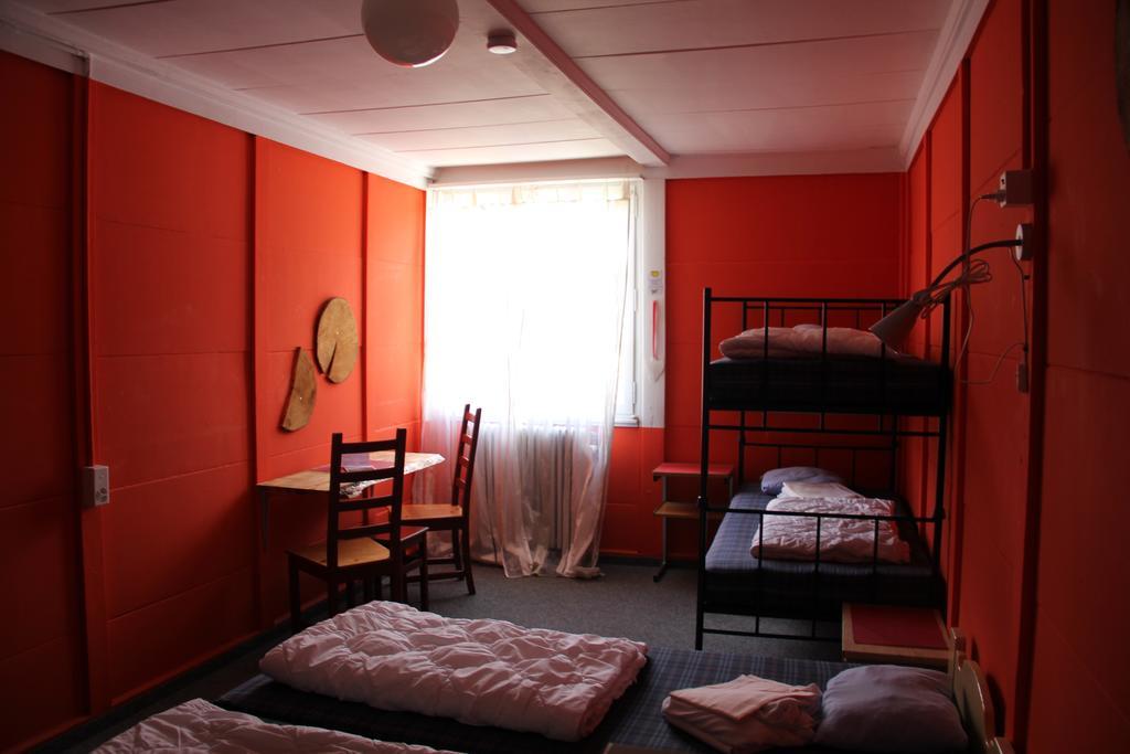 גרינדלוולד Downtown Lodge Hostel - Unique Simple Central מראה חיצוני תמונה