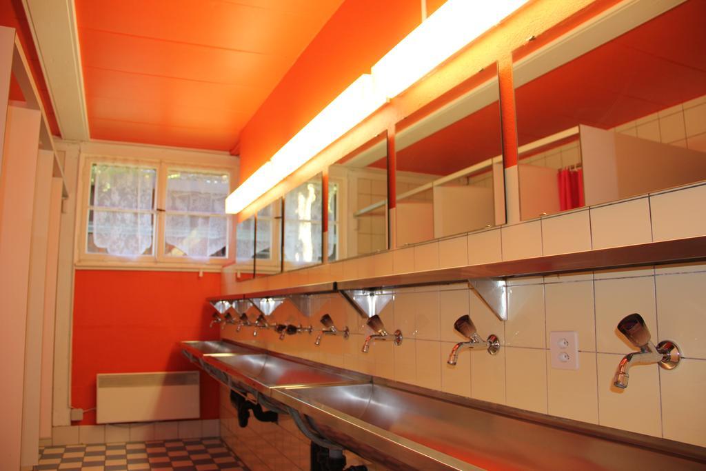 גרינדלוולד Downtown Lodge Hostel - Unique Simple Central מראה חיצוני תמונה