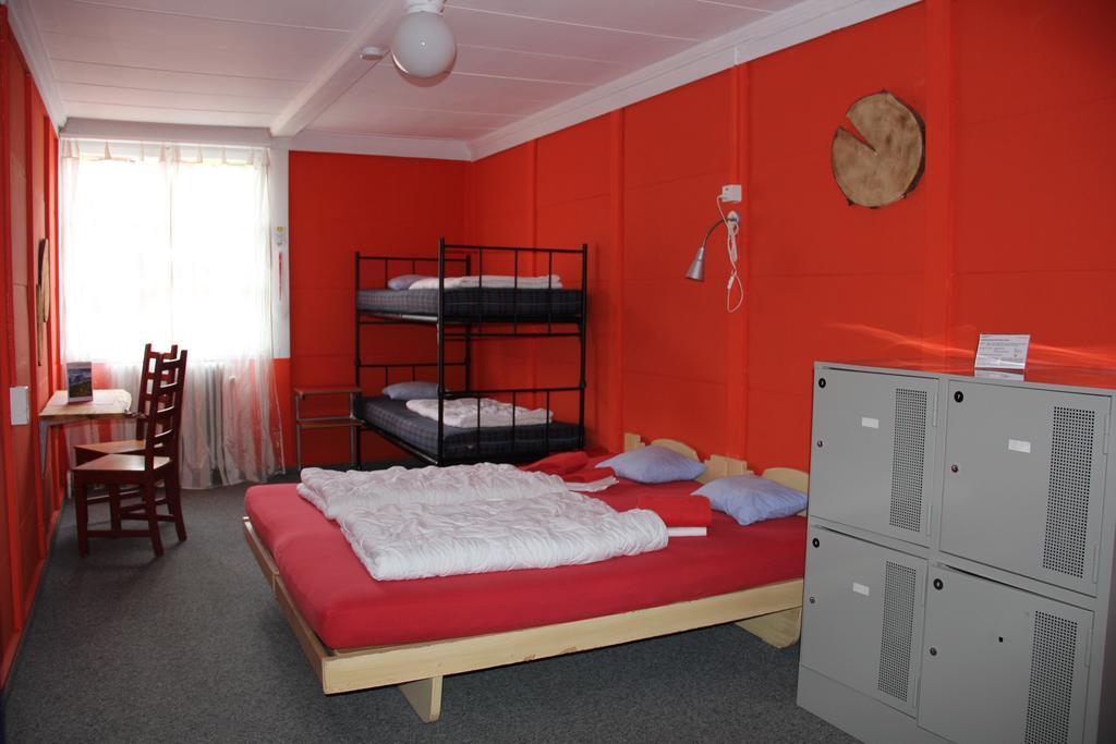 גרינדלוולד Downtown Lodge Hostel - Unique Simple Central מראה חיצוני תמונה