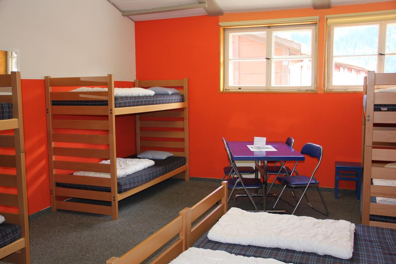 גרינדלוולד Downtown Lodge Hostel - Unique Simple Central מראה חיצוני תמונה