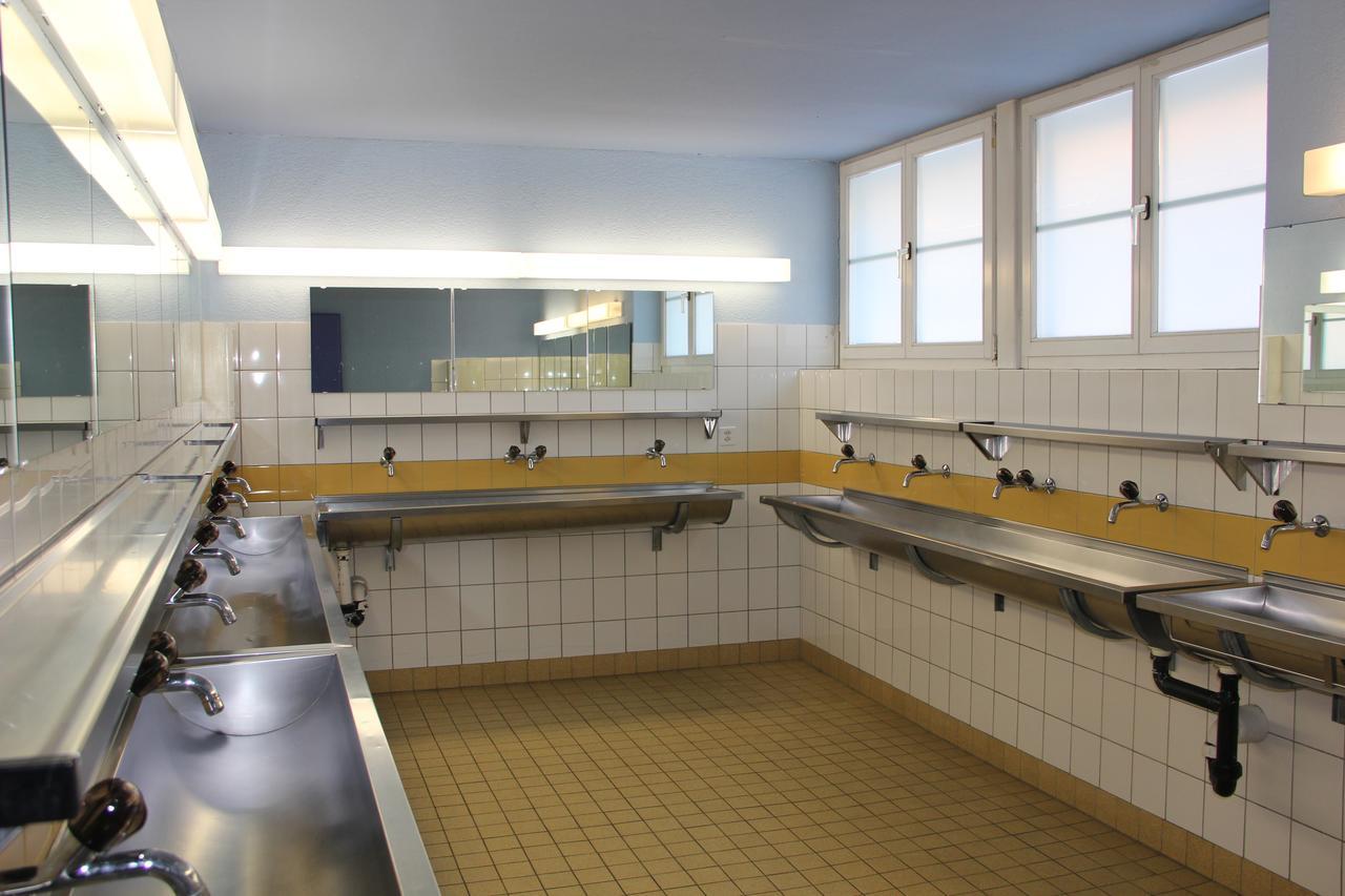גרינדלוולד Downtown Lodge Hostel - Unique Simple Central מראה חיצוני תמונה