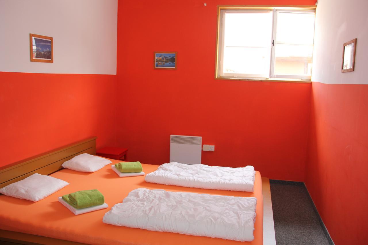 גרינדלוולד Downtown Lodge Hostel - Unique Simple Central מראה חיצוני תמונה
